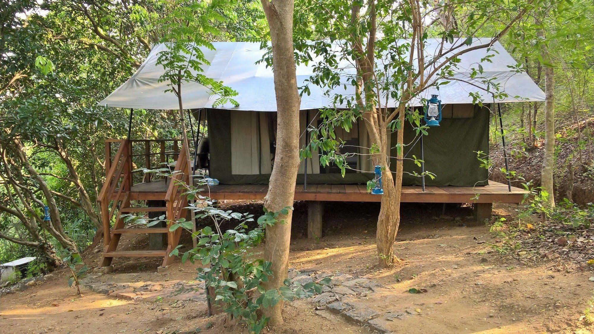 Kula Kula Luxury Camping Resort Udawalawe Exterior photo