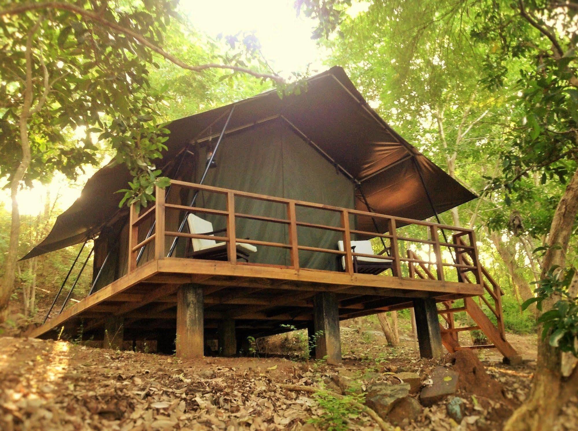 Kula Kula Luxury Camping Resort Udawalawe Exterior photo